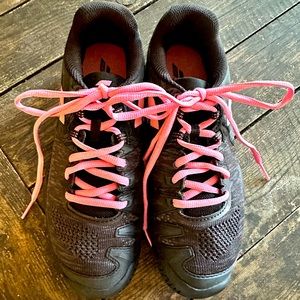 BRAND NEW Babolat Tennis Court Sneakers Size 7